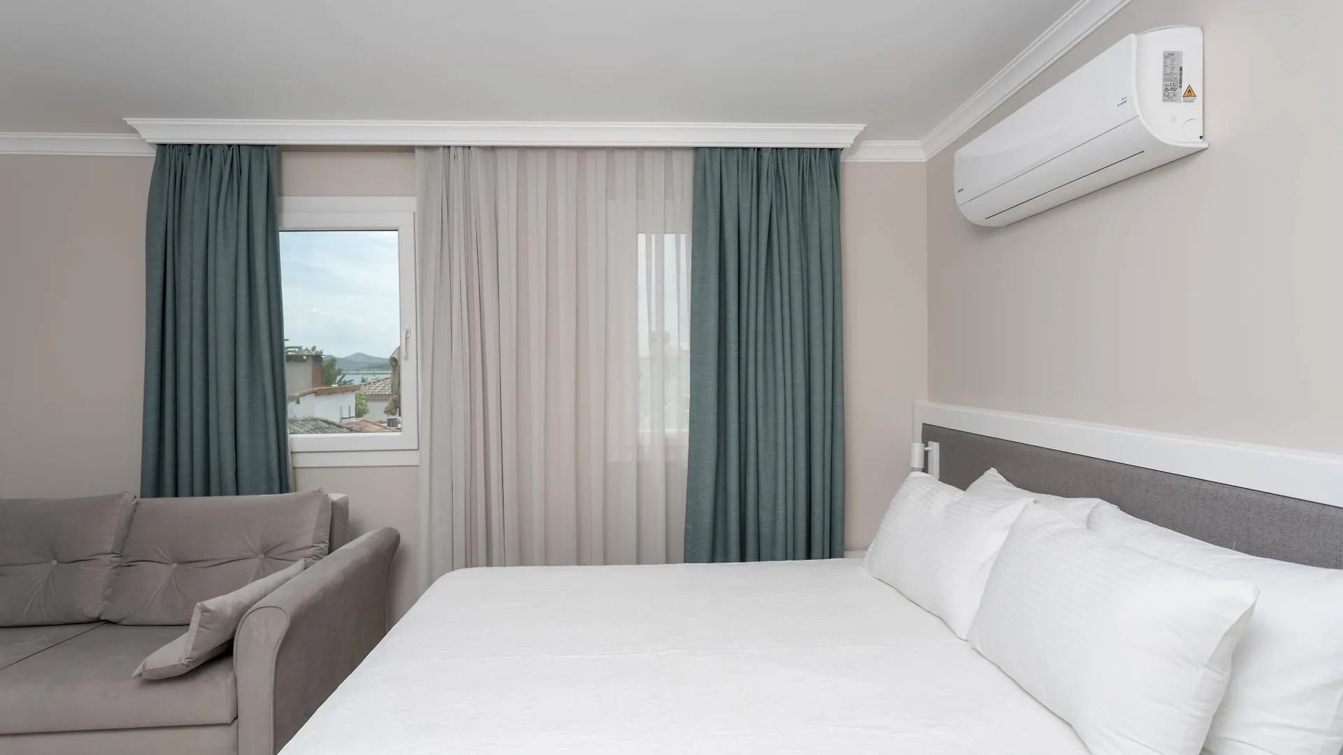 فندق Ayvalı Bay Nihat Otel Lale