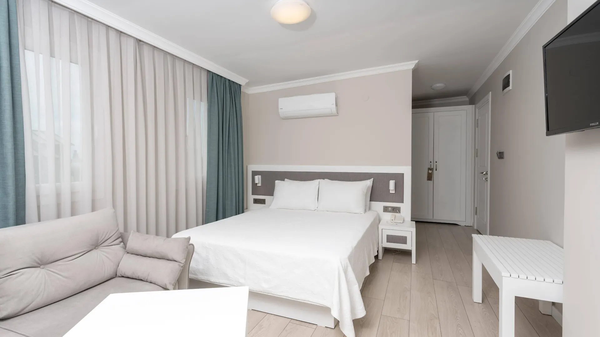Ayvalı Bay Nihat Otel Lale