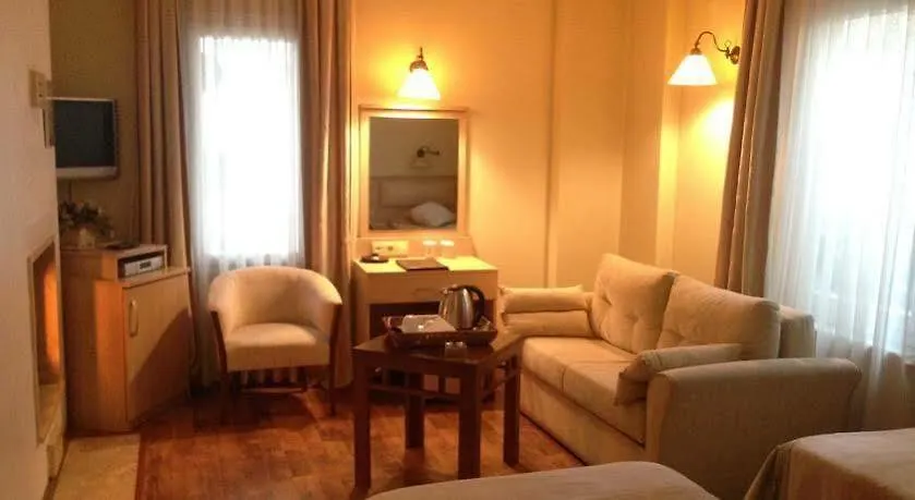 Bay Nihat Otel Lale Ayvalı