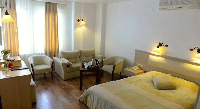 Bay Nihat Otel Lale Ayvalı 0*,
